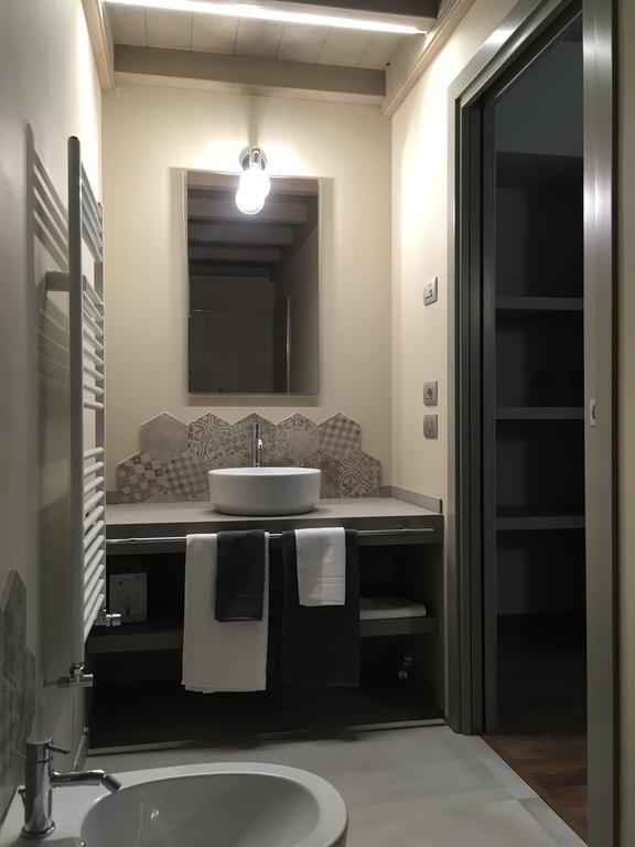 Energaia Apartment Toscolano Maderno Ruang foto
