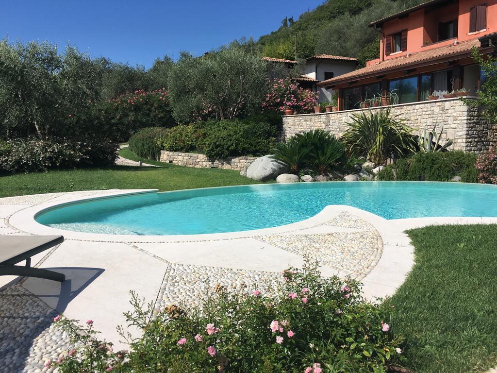 Energaia Apartment Toscolano Maderno Ruang foto