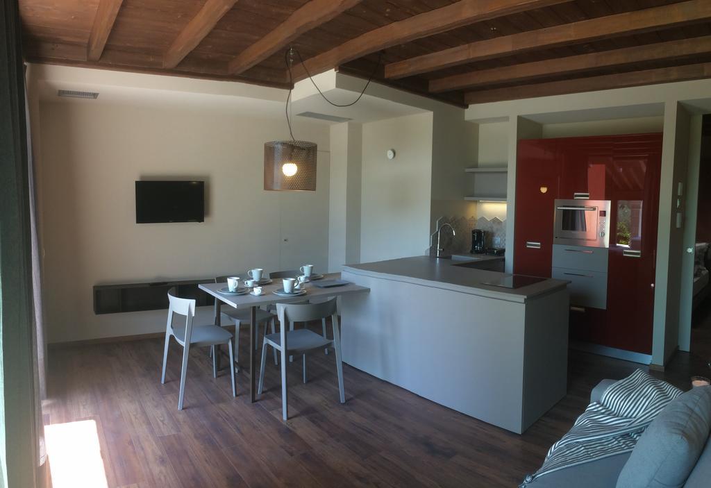 Energaia Apartment Toscolano Maderno Ruang foto